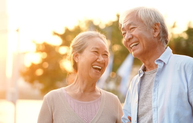 BLOG_12O_senior-asian-couple-enjoying-good-time_The-12-Oaks-Memory-Care-Approach | How To Respond To Dementia-Related Hallucinations In Aging Adults