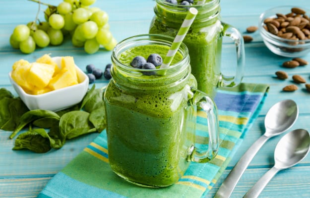 Mason-jar-mugs-filled-with-green-spinach-and-kale-health-smoothie_Green-Smoothie_ss_body | 8 Scrumptious Heart-Healthy Snacks Your Senior Family Members Will Love