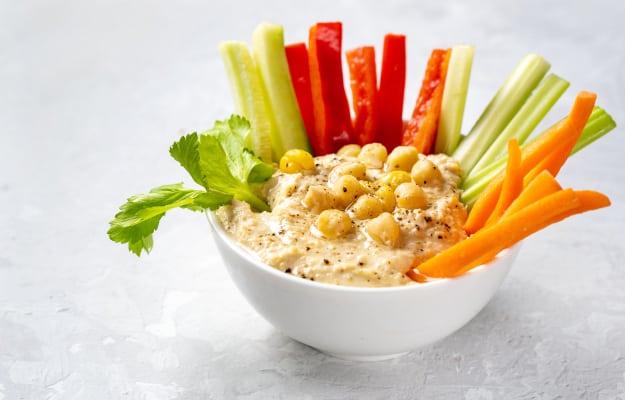 Slice-up-Vegetables-with-Hummus------------Eating-Without-Utensils_ss_body