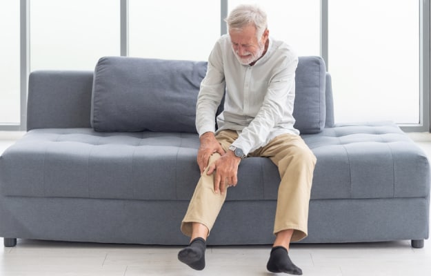 old-man-get-broken-bone-------------How-Does-Osteoporosis-Affect-Senior-Citizens-------ss_body
