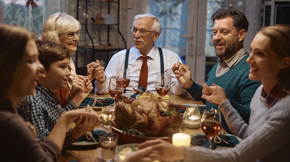 6 Fun Thanksgiving Activities Your Parents Will Enjoy Feature