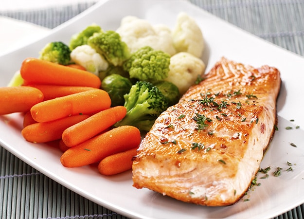 12Oaks-Salmon Fillet with Mixed Steamed Vegetables-as-2 What_s For Lunch_
