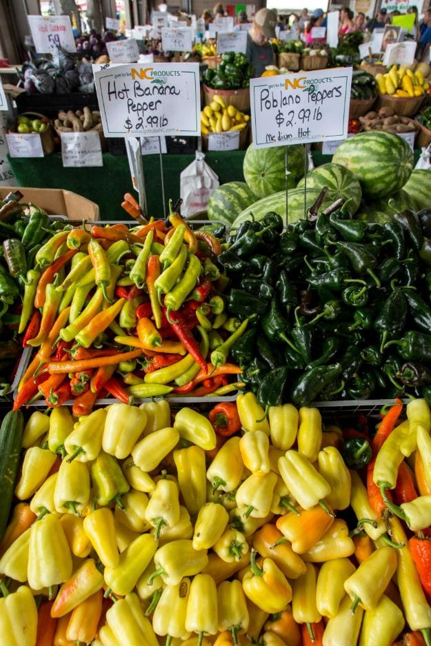 Assorted Peppers Lot on Display | fun activities in phoenix for adults