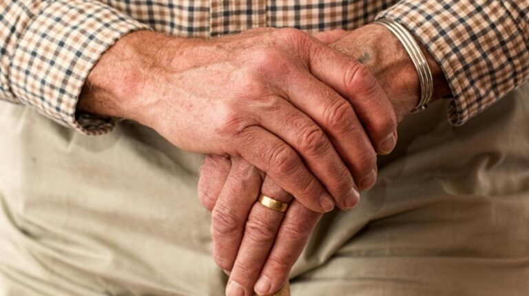 Organizations That Help Senior Citizens px featured image