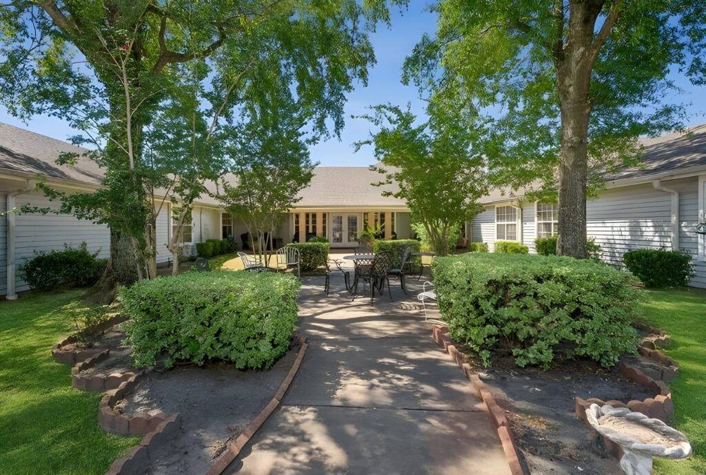 2 Courtyard Rosefield Court hubspot 1